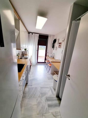 Appartement de 1 chambre à louer à Los Flamingos, Benahavís avec piscine garage - 1 200 € (Ref: 9920968)