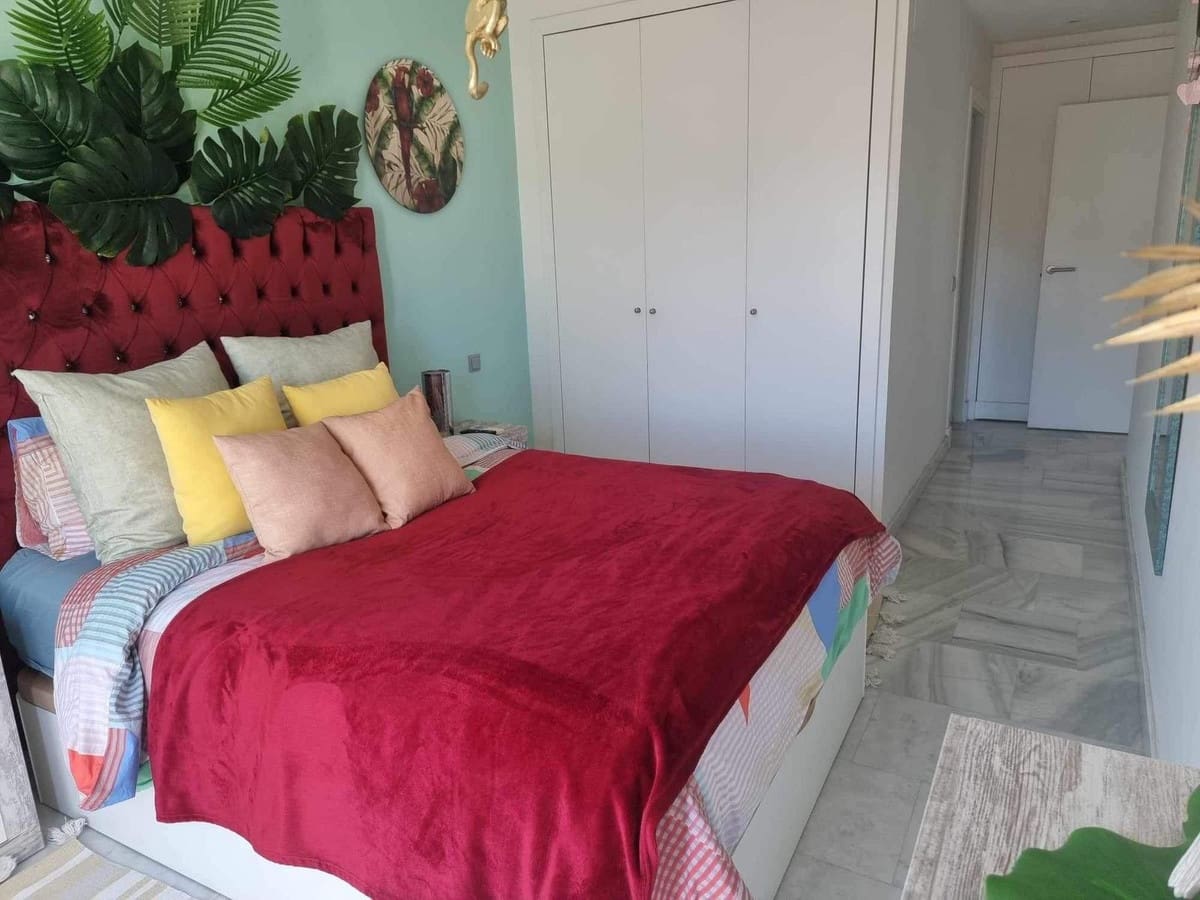Appartement de 1 chambre à louer à Benahavis avec piscine garage - 1 200 € (Ref: 9920968)