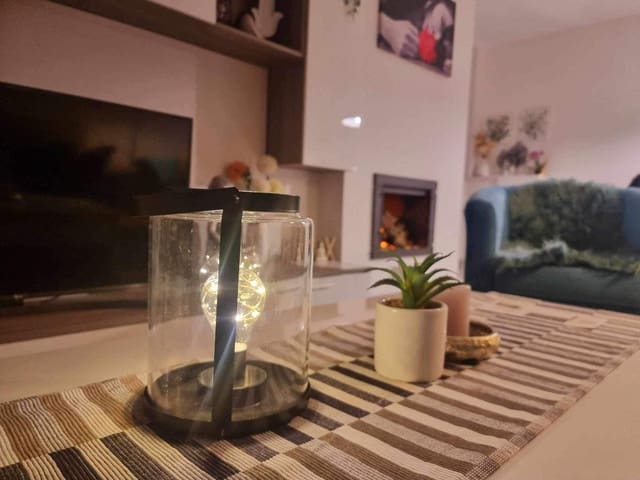 Appartement de 1 chambre à louer à Los Flamingos, Benahavís avec piscine garage - 1 200 € (Ref: 9920968)