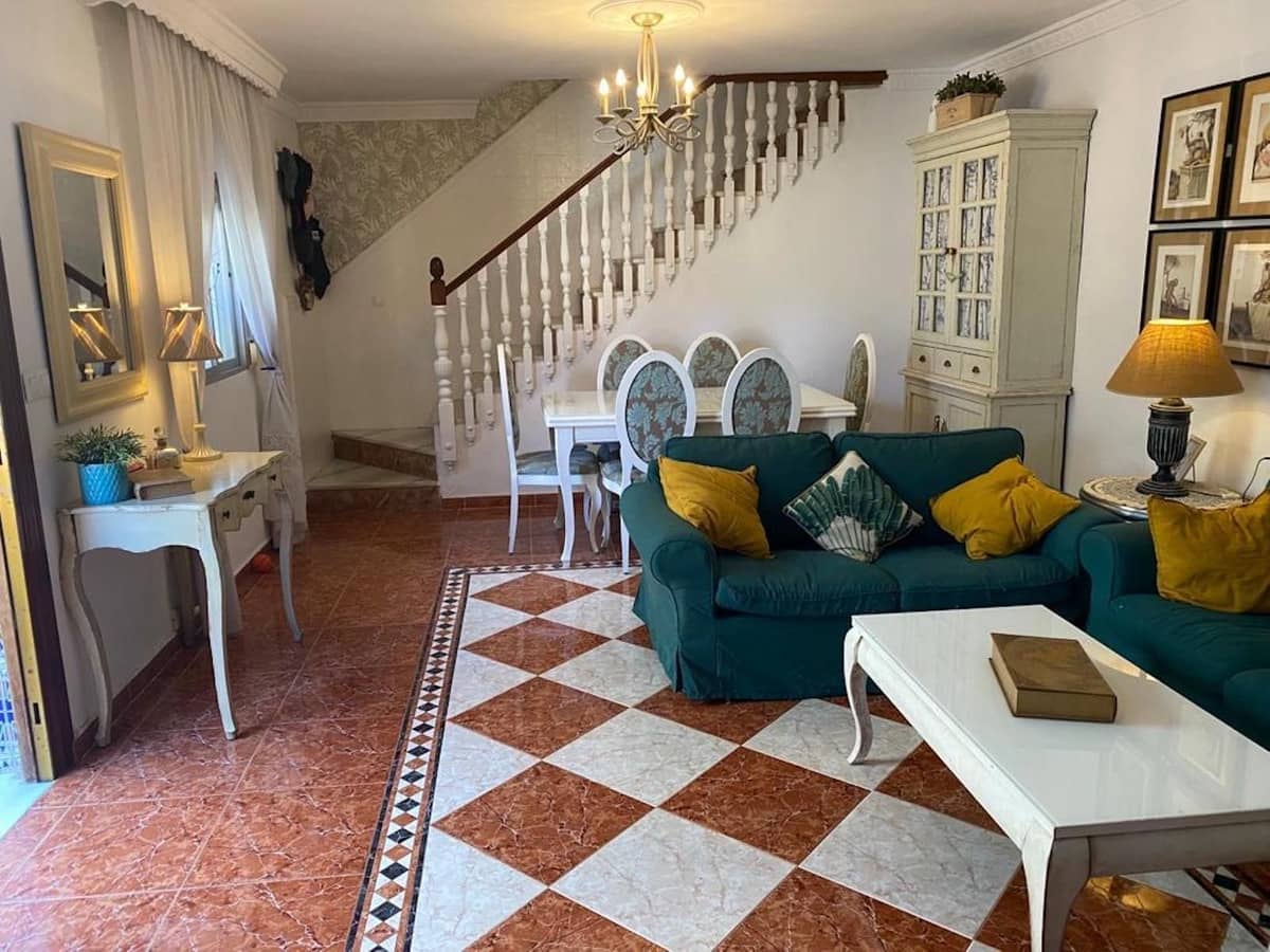 5 soverom Hus til salgs i San Pedro de Alcantara - € 280 000 (Ref: 9920969)