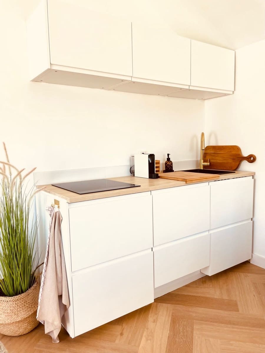 2 slaapkamer Appartement voor vakantieverhuur in Nueva Andalucia met zwembad garage - € 1.200 (Ref: 9920970)