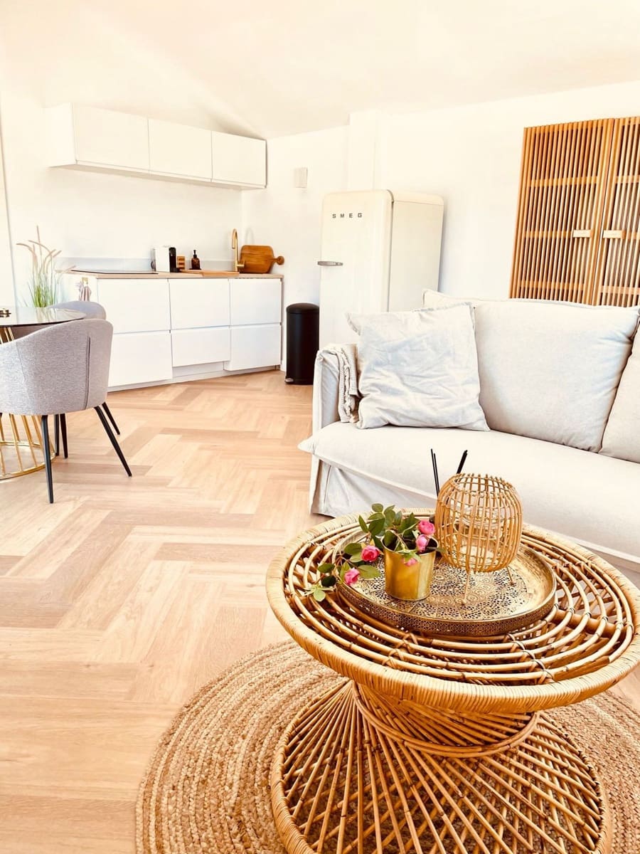 2 slaapkamer Appartement voor vakantieverhuur in Nueva Andalucia met zwembad garage - € 1.200 (Ref: 9920970)