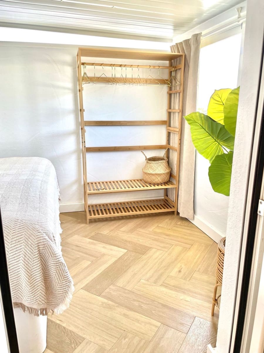 2 slaapkamer Appartement voor vakantieverhuur in Nueva Andalucia met zwembad garage - € 1.200 (Ref: 9920970)
