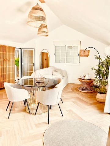 2 slaapkamer Appartement voor vakantieverhuur in Nueva Andalucía Centro, Marbella met zwembad garage - € 1.200 (Ref: 9920970)