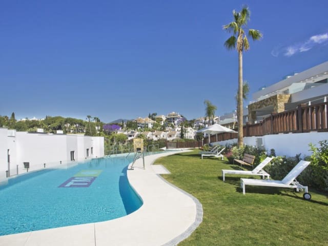 3 quarto Casa em Banda para arrendamento para férias em Lomas De Marbella, Marbella com piscina Garagem - 4 000 € (Ref: 9920974)