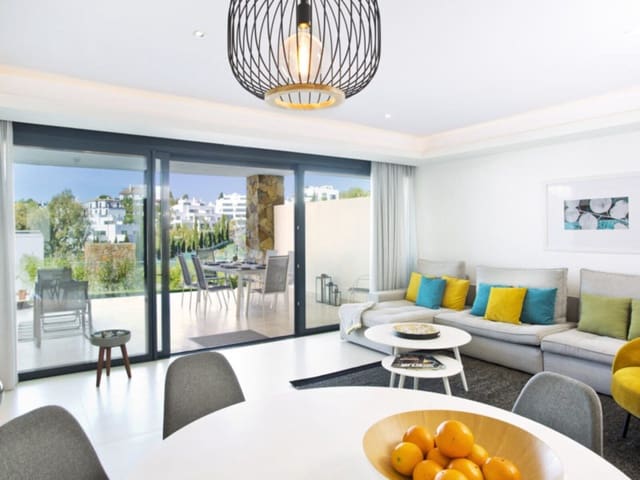 3 quarto Casa em Banda para arrendamento para férias em Lomas De Marbella, Marbella com piscina Garagem - 4 000 € (Ref: 9920974)