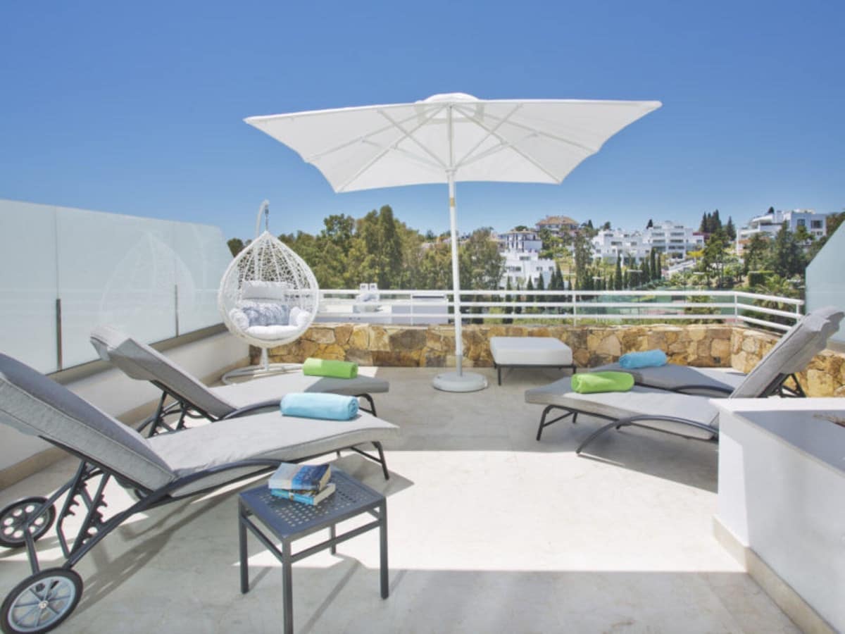 3 quarto Casa em Banda para arrendamento para férias em Golden Mile com piscina Garagem - 4 000 € (Ref: 9920974)
