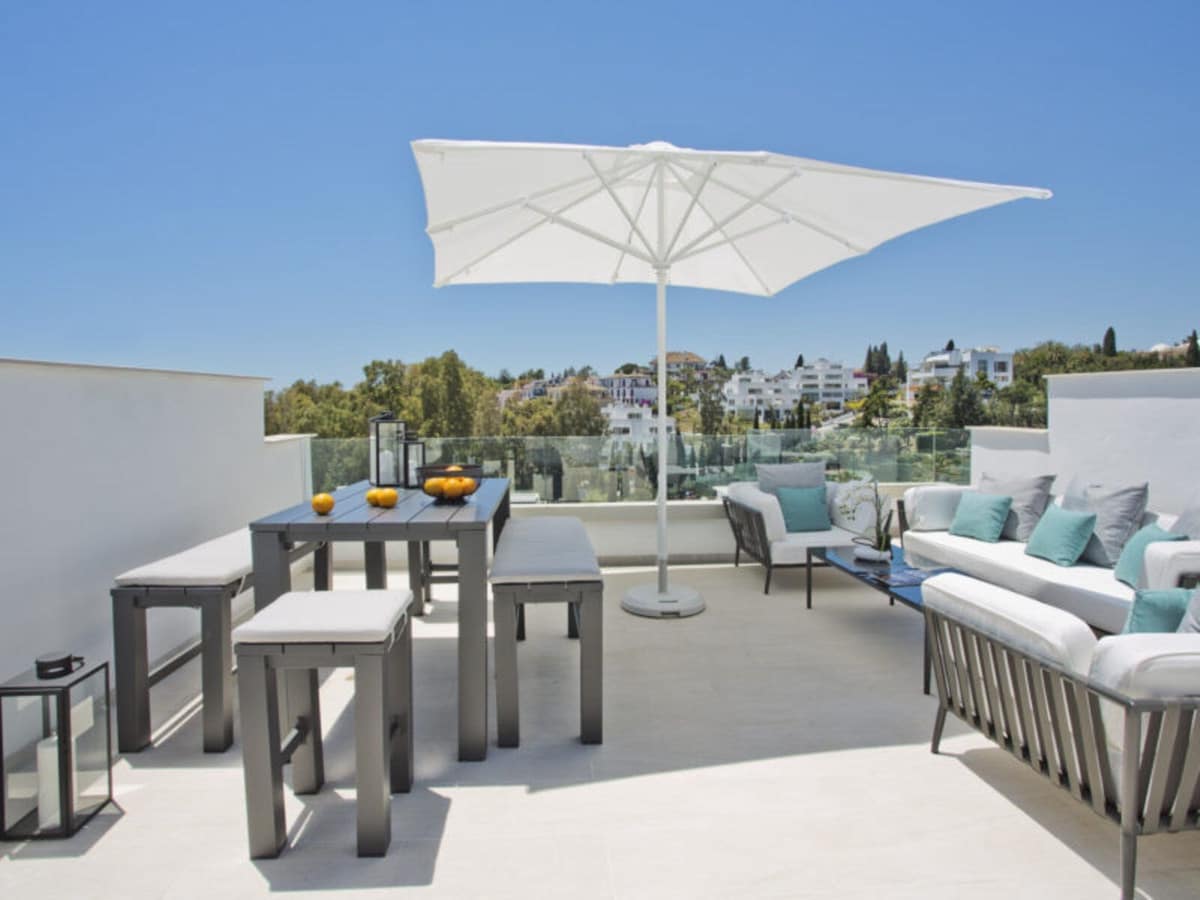 3 quarto Casa em Banda para arrendamento para férias em Golden Mile com piscina Garagem - 4 000 € (Ref: 9920974)