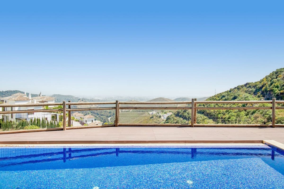 3 soveværelse Villa til salg i Benahavis med swimmingpool garage - € 1.100.000 (Ref: 9920975)