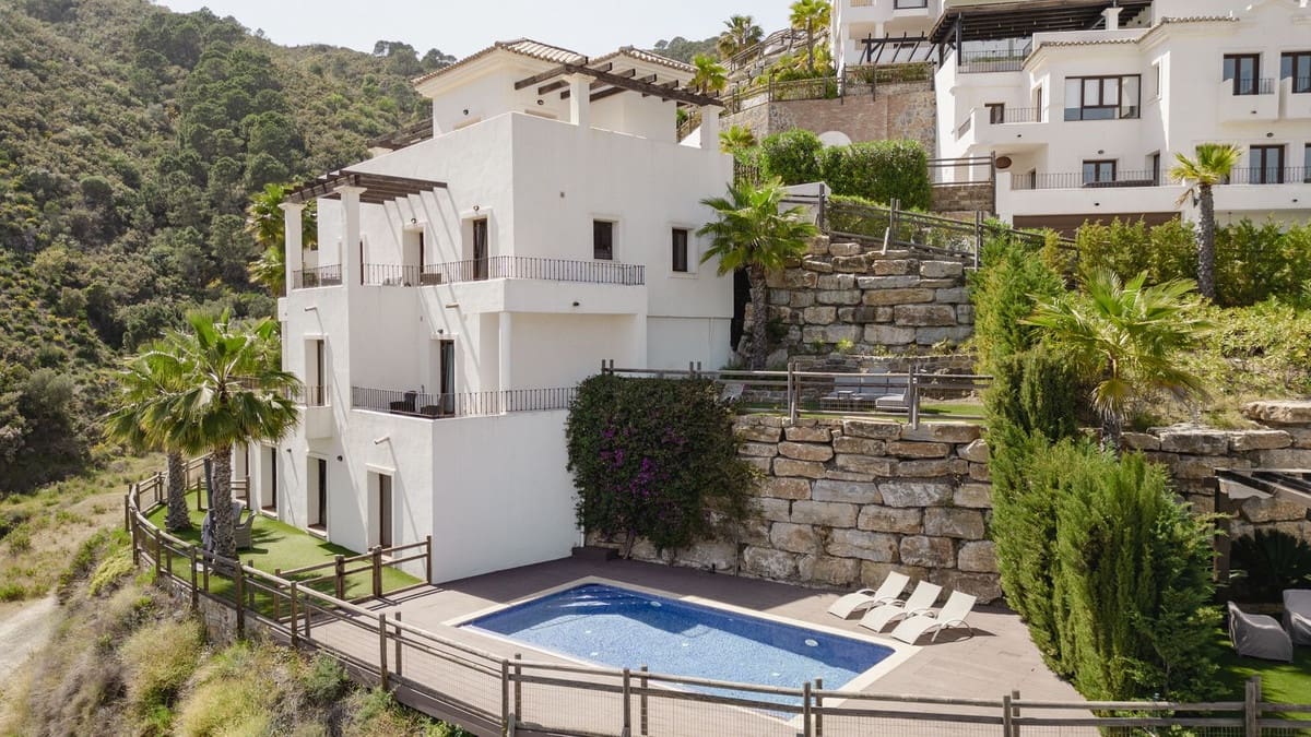 3 soveværelse Villa til salg i Benahavis med swimmingpool garage - € 1.100.000 (Ref: 9920975)
