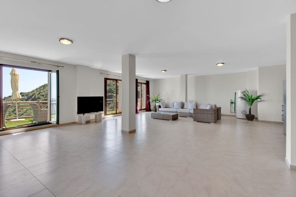 3 soveværelse Villa til salg i Benahavis med swimmingpool garage - € 1.100.000 (Ref: 9920975)