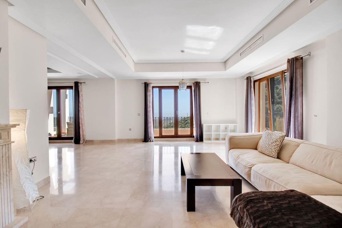 3 soveværelse Villa til salg i Benahavis med swimmingpool garage - € 1.100.000 (Ref: 9920975)