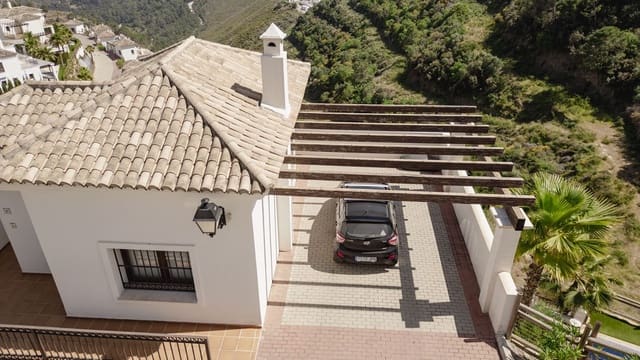 3 sypialnia Willa do wynajęcia w Benahavís pueblo, Benahavís z basenem garażem - 6 000 € (Ref: 9920976)