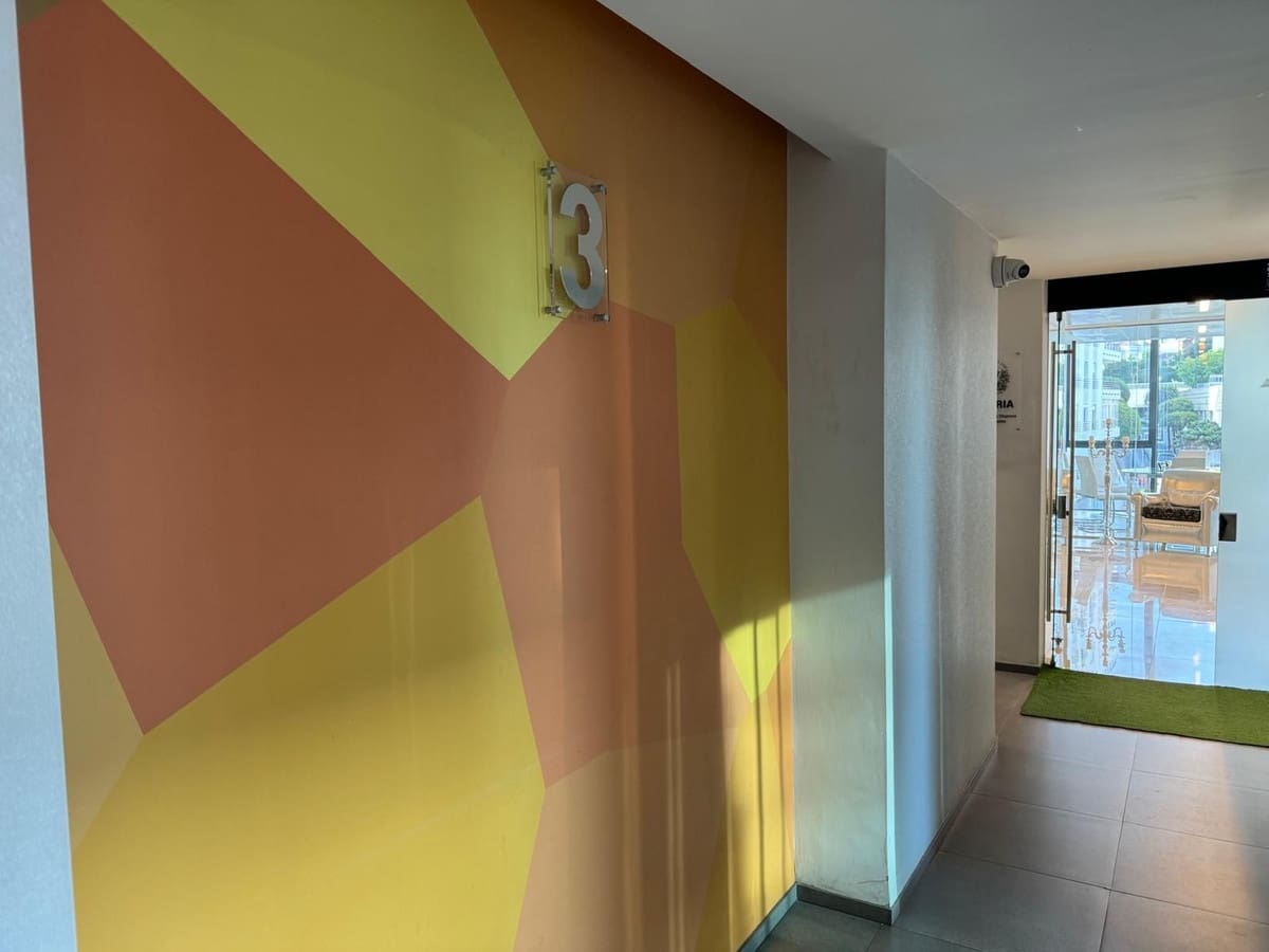Biuro do wynajęcia w Marbella z garażem - 6 000 € (Ref: 9920978)