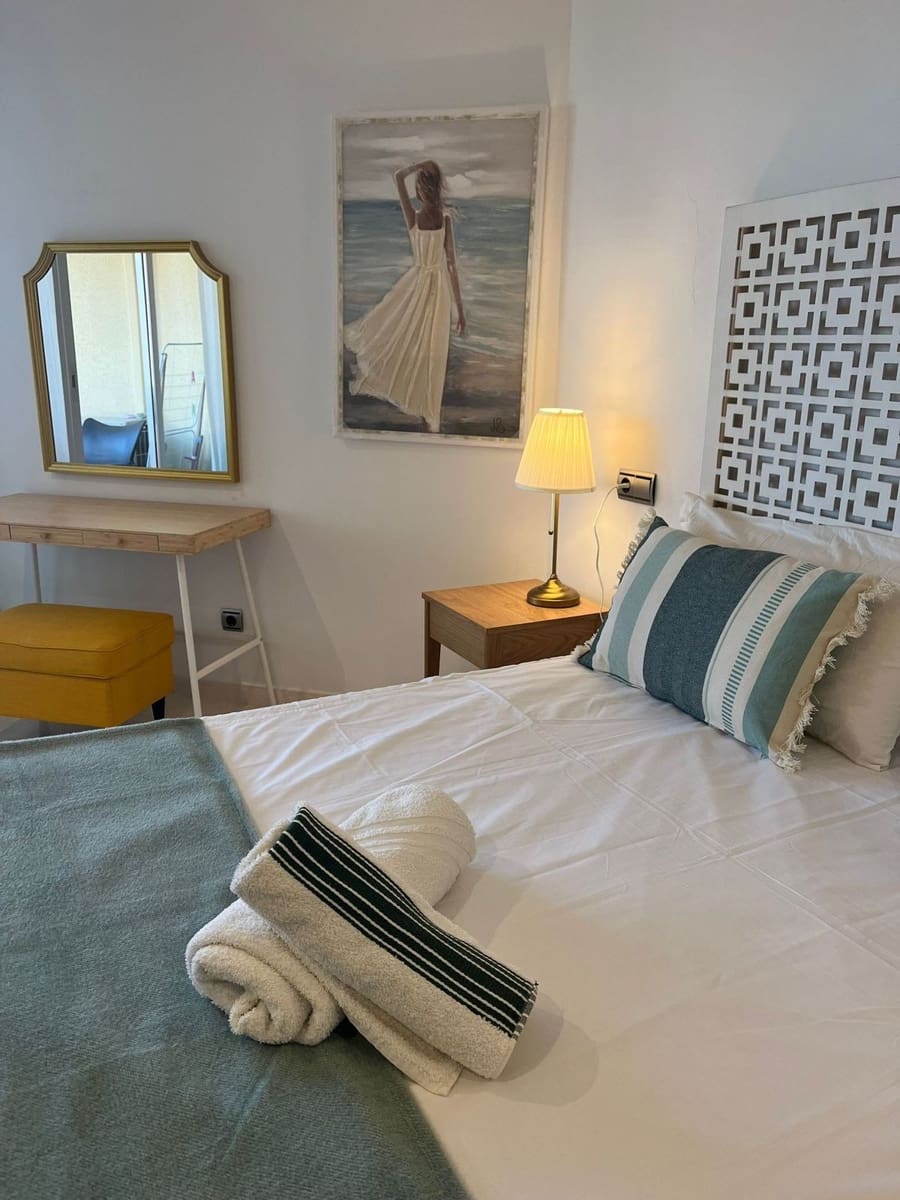 1 slaapkamer Appartement voor vakantieverhuur in Marbella met zwembad - € 700 (Ref: 9920979)