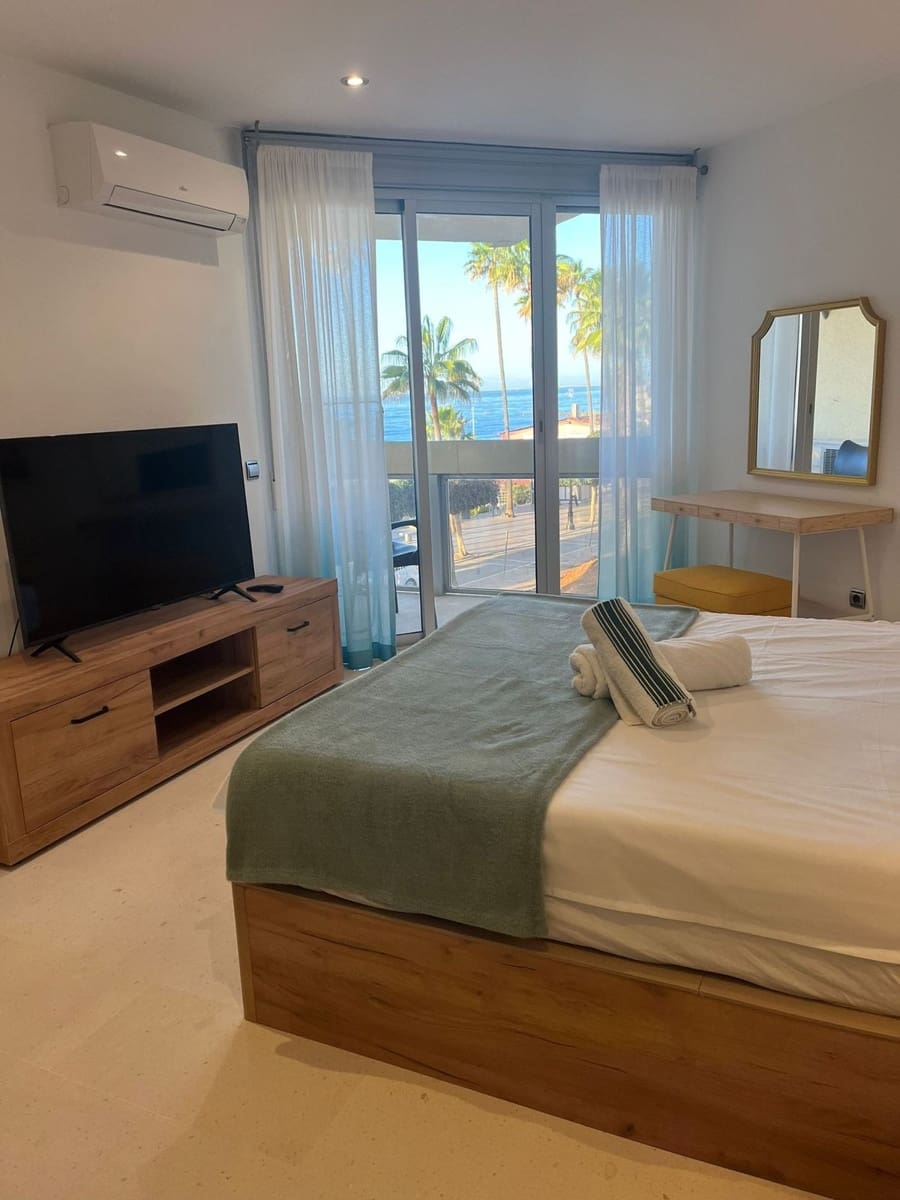 1 slaapkamer Appartement voor vakantieverhuur in Marbella met zwembad - € 700 (Ref: 9920979)