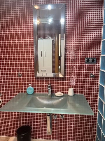 1 slaapkamer Appartement voor vakantieverhuur in Playa Bajadilla - Puertos, Marbella met zwembad - € 700 (Ref: 9920979)