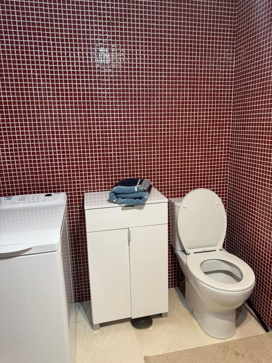 1 slaapkamer Appartement voor vakantieverhuur in Marbella met zwembad - € 700 (Ref: 9920979)