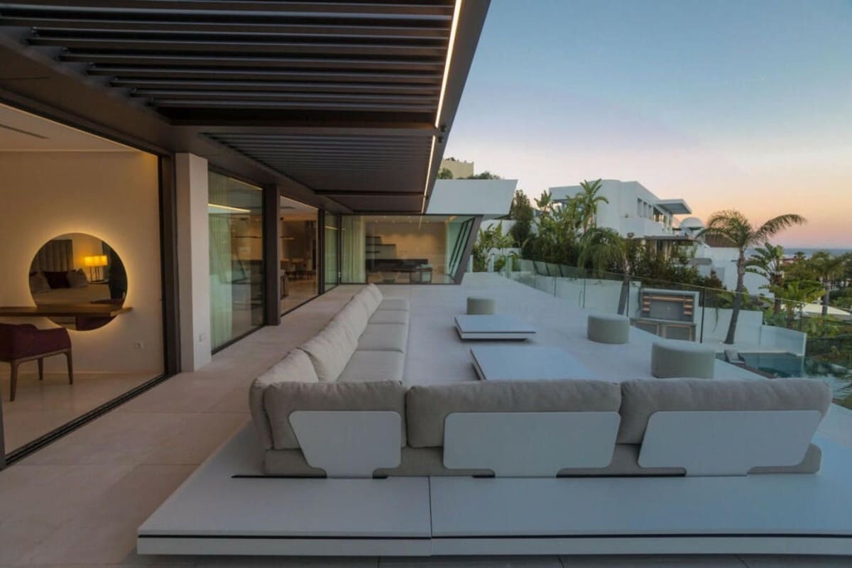 6 Zimmer Villa zu verkaufen in La Quinta mit Pool - 6.450.000 € (Ref: 9920980)