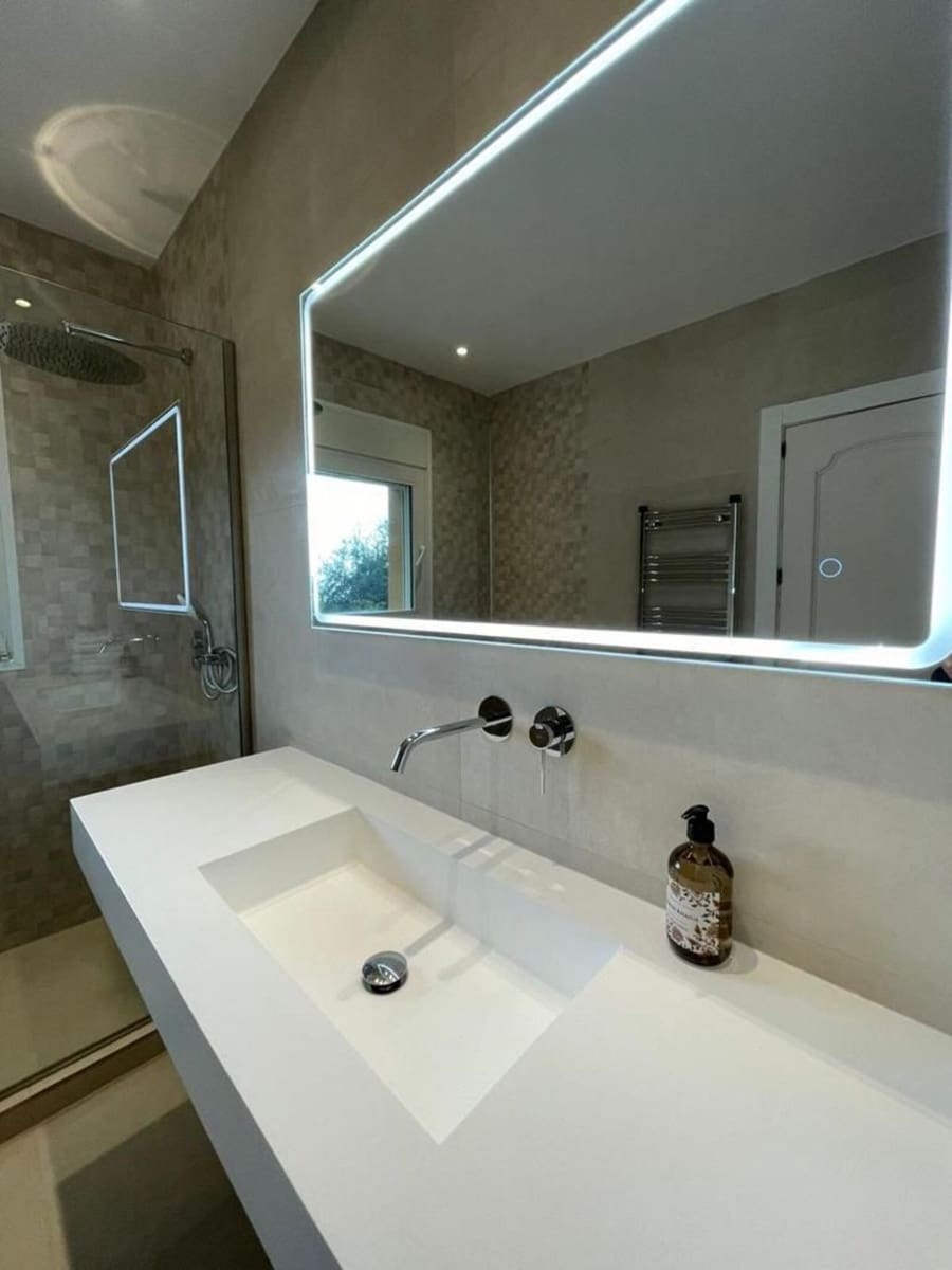 6 slaapkamer Villa voor vakantieverhuur in Golden Mile met zwembad garage - € 10.000 (Ref: 9920981)