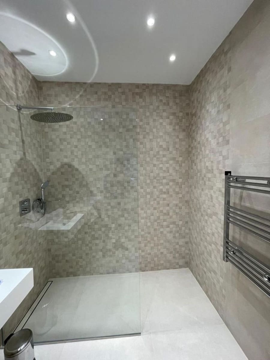 6 slaapkamer Villa voor vakantieverhuur in Golden Mile met zwembad garage - € 10.000 (Ref: 9920981)