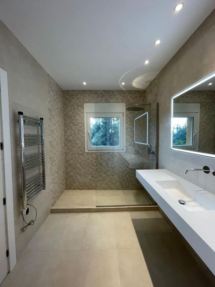 6 slaapkamer Villa voor vakantieverhuur in Golden Mile met zwembad garage - € 10.000 (Ref: 9920981)