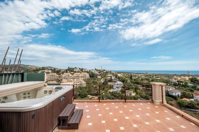 5 camera da letto Villetta Bifamiliare in vendita in Elviria, Marbella con piscina garage - 1.195.000 € (Rif: 9920982)