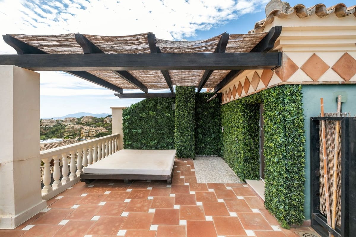 5 slaapkamer Halfvrijstaande villa voor vakantieverhuur in Elviria met zwembad garage - € 5.000 (Ref: 9920983)