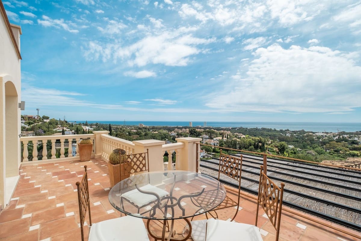 5 slaapkamer Halfvrijstaande villa voor vakantieverhuur in Elviria met zwembad garage - € 5.000 (Ref: 9920983)