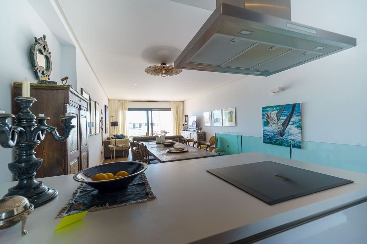 2 soveværelse Lejlighed til salg i La Alcaidesa med swimmingpool garage - € 500.000 (Ref: 9920984)