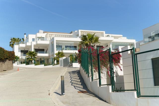 2 soveværelse Lejlighed til salg i La Alcaidesa med swimmingpool garage - € 500.000 (Ref: 9920984)
