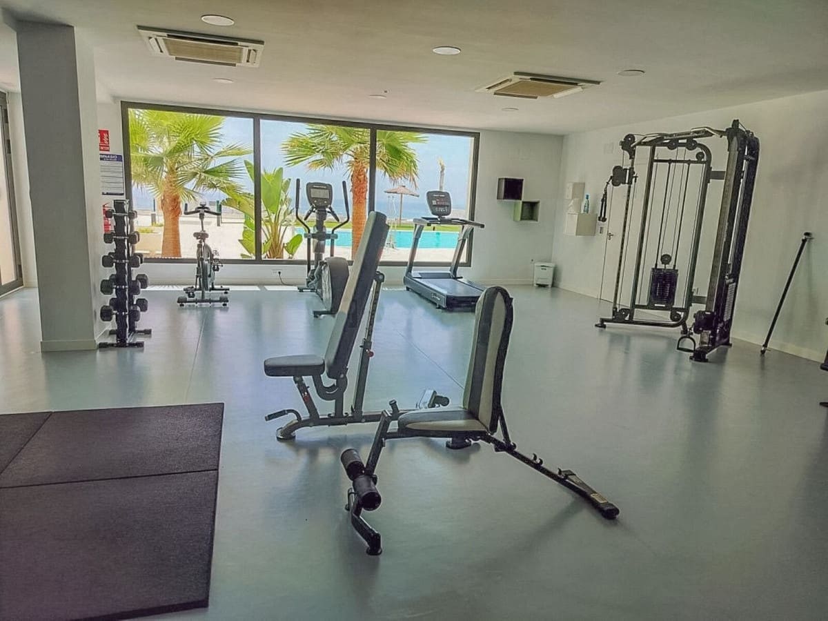 2 soveværelse Lejlighed til salg i La Alcaidesa med swimmingpool garage - € 500.000 (Ref: 9920984)