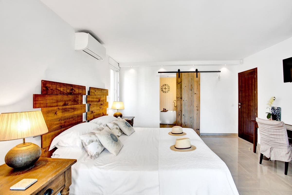 6 camera da letto Villa in vendita in Marbesa con piscina garage - 2.150.000 € (Rif: 9920985)