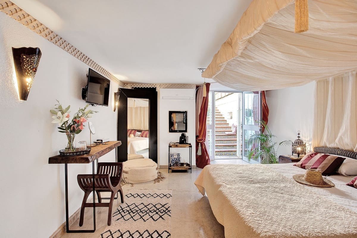 6 sypialnia Willa do wynajęcia w Marbesa z basenem garażem - 7 500 € (Ref: 9920986)
