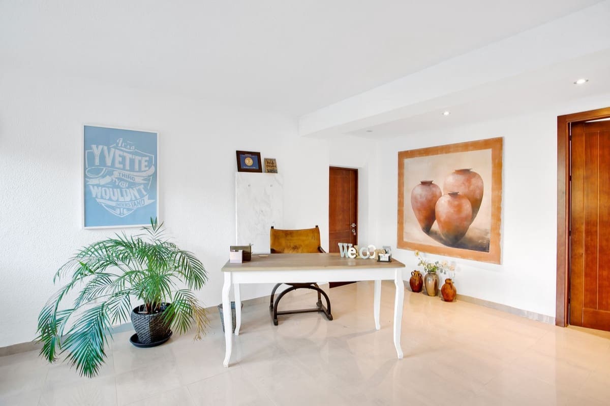 6 sypialnia Willa do wynajęcia w Marbesa z basenem garażem - 7 500 € (Ref: 9920986)