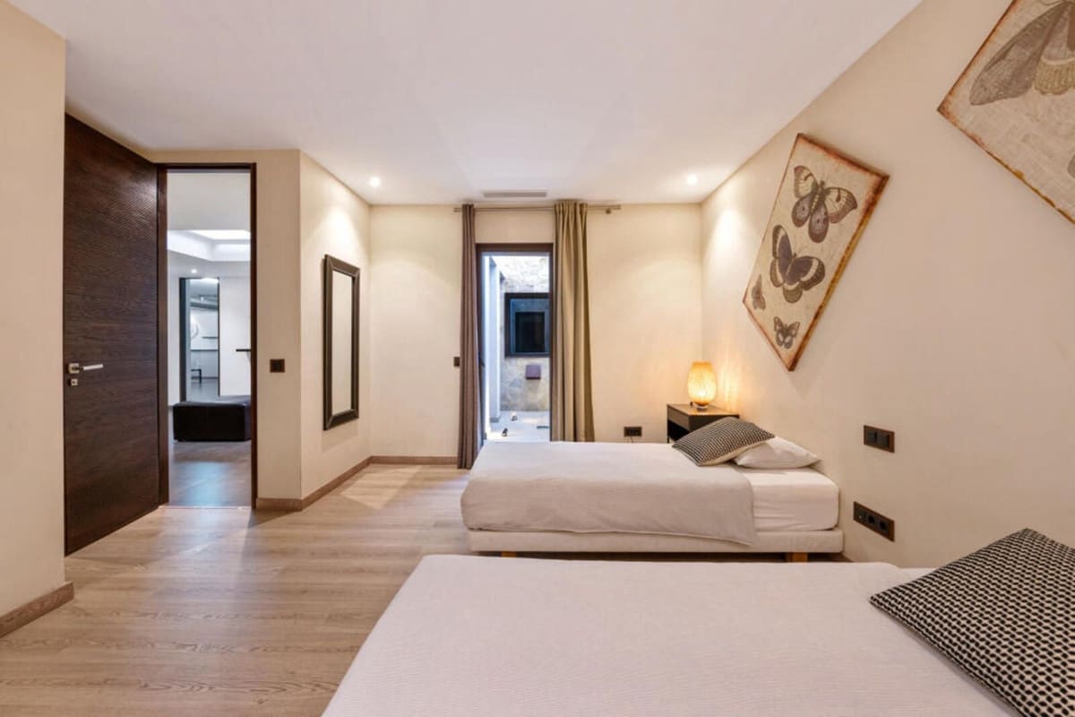 9 slaapkamer Villa te koop in Benahavis - € 3.850.000 (Ref: 9920987)