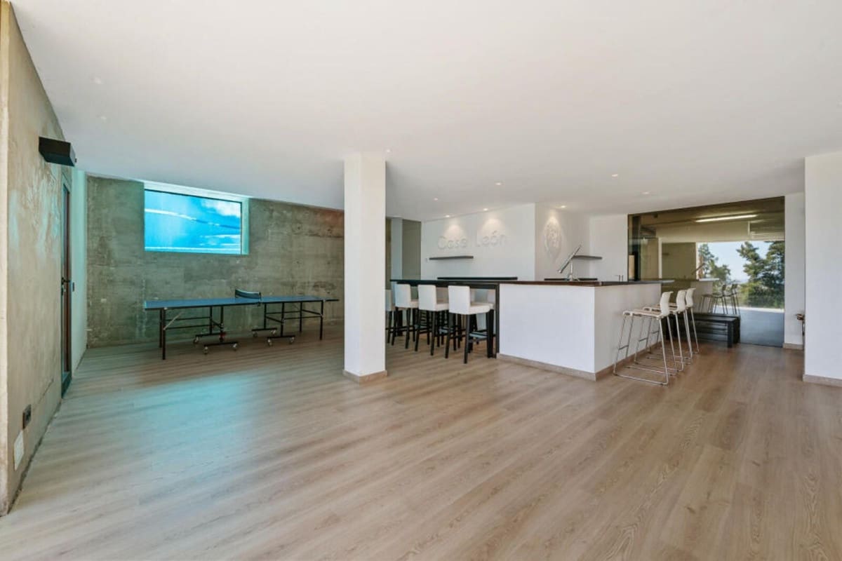 9 slaapkamer Villa te koop in Benahavis - € 3.850.000 (Ref: 9920987)