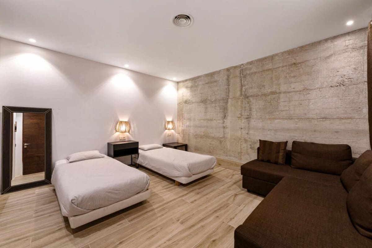 9 slaapkamer Villa te koop in Benahavis - € 3.850.000 (Ref: 9920987)