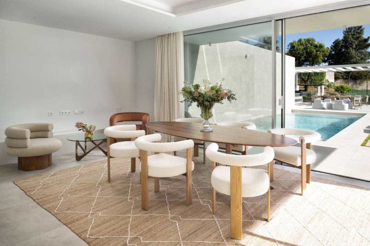 5 slaapkamer Villa voor vakantieverhuur in Elviria met zwembad garage - € 5.500 (Ref: 9920990)