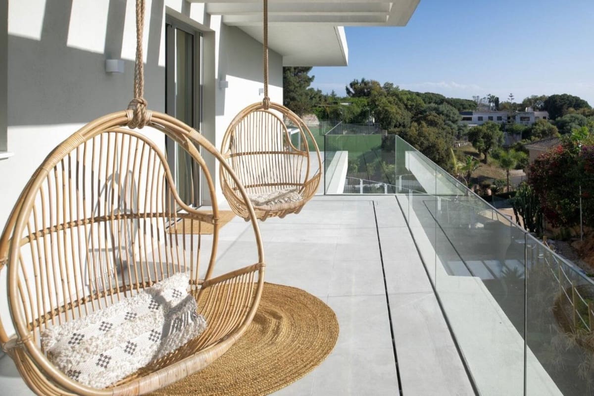 5 slaapkamer Villa voor vakantieverhuur in Elviria met zwembad garage - € 5.500 (Ref: 9920990)