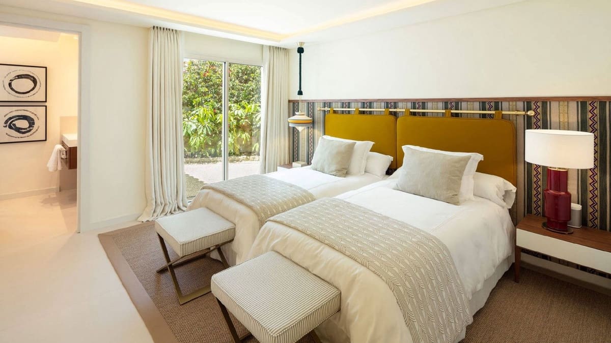 5 bedroom Villa for holiday rental in Golden Mile with pool garage - € 15,000 (Ref: 9920991)