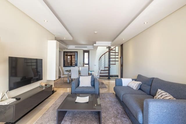 2 chambre Penthouse à vendre à El Padrón, Estepona avec piscine garage - 630 000 € (Ref: 9920992)