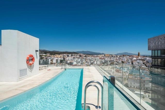 2 slaapkamer Appartement voor vakantieverhuur in Centro, Estepona met zwembad garage - € 1.500 (Ref: 9920993)
