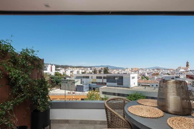 2 slaapkamer Appartement voor vakantieverhuur in Centro, Estepona met zwembad garage - € 1.500 (Ref: 9920993)
