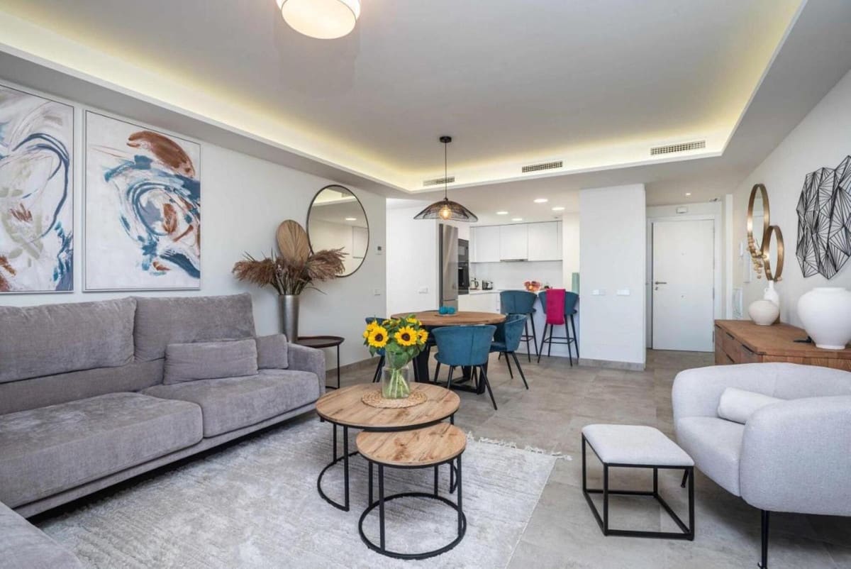 2 slaapkamer Appartement voor vakantieverhuur in Estepona met zwembad garage - € 1.500 (Ref: 9920993)