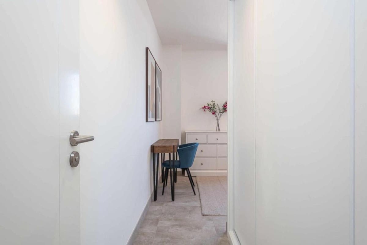 2 slaapkamer Appartement voor vakantieverhuur in Estepona met zwembad garage - € 1.500 (Ref: 9920993)