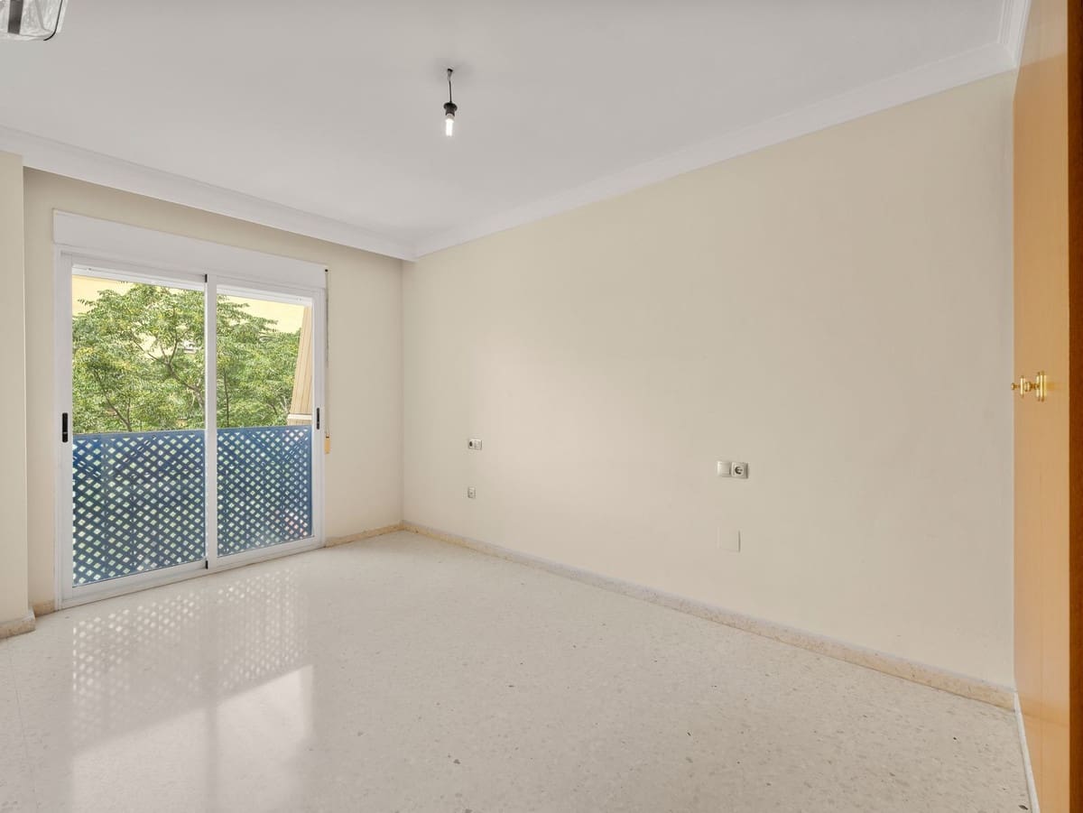 3 camera da letto Appartamento in vendita in Estepona con piscina garage - 365.000 € (Rif: 9920995)