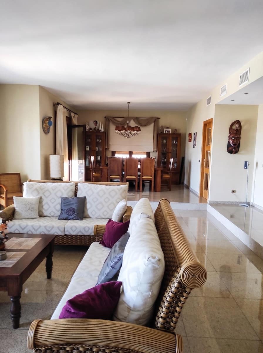 4 sovrum Villa till salu i La Sierrezuela med pool garage - 1 095 000 € (Ref: 10043050)