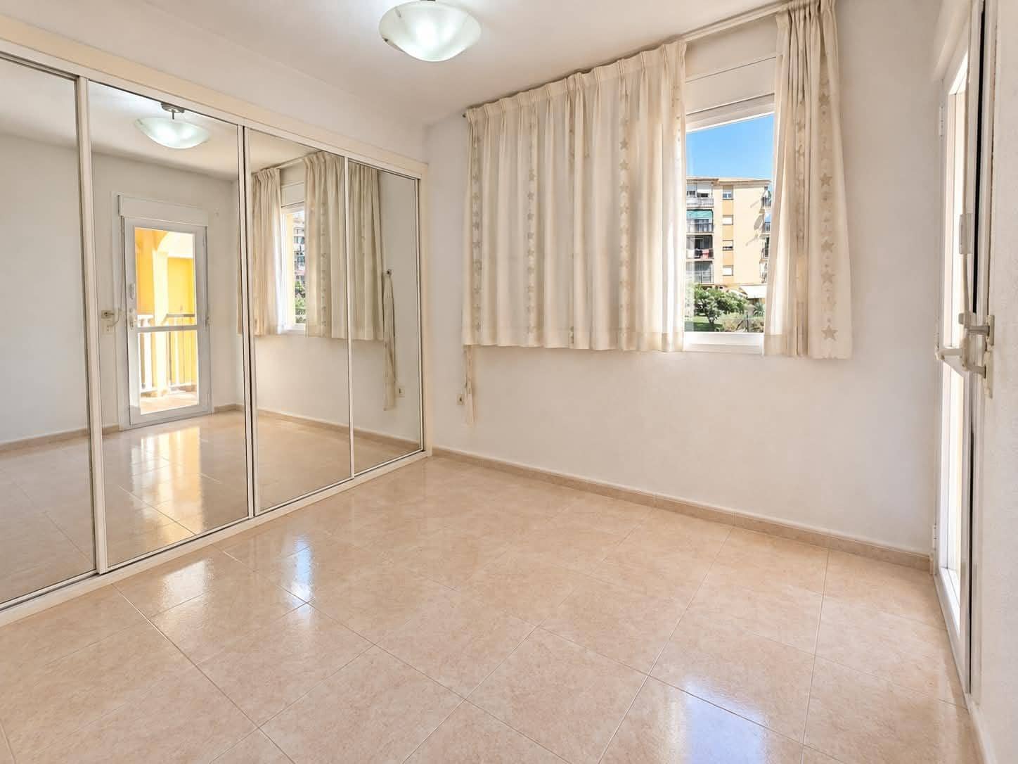 2 soverom Leilighet til salgs i Benalmadena med garasje - € 390 000 (Ref: 10078415)