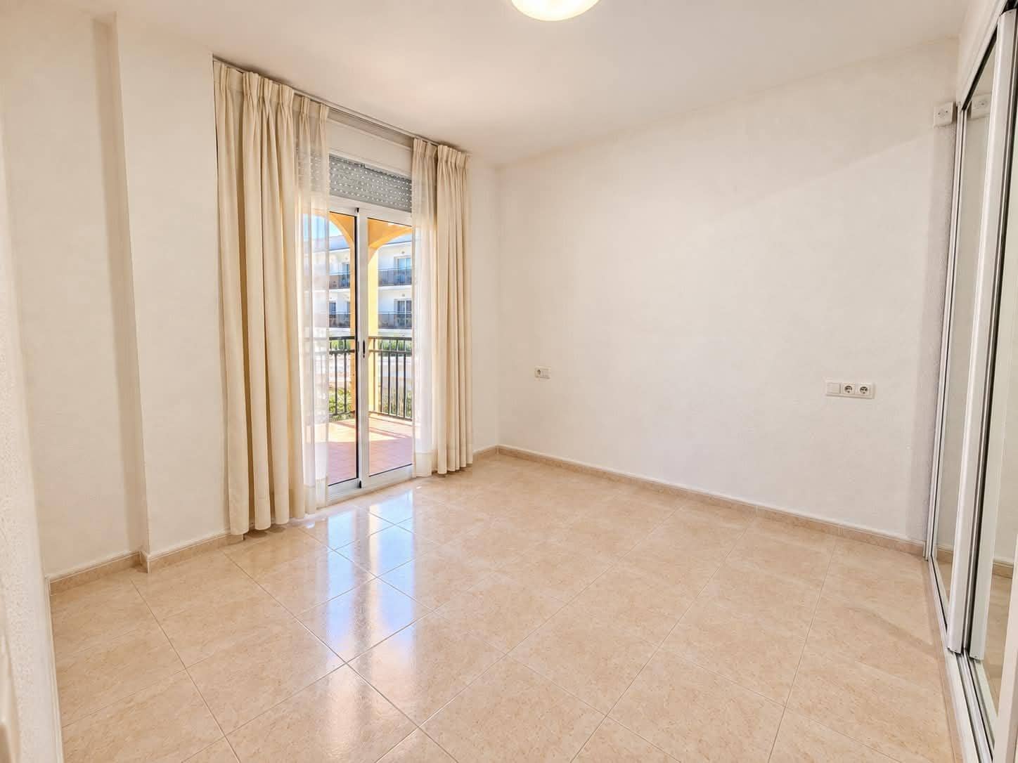 2 soverom Leilighet til salgs i Benalmadena med garasje - € 390 000 (Ref: 10078415)